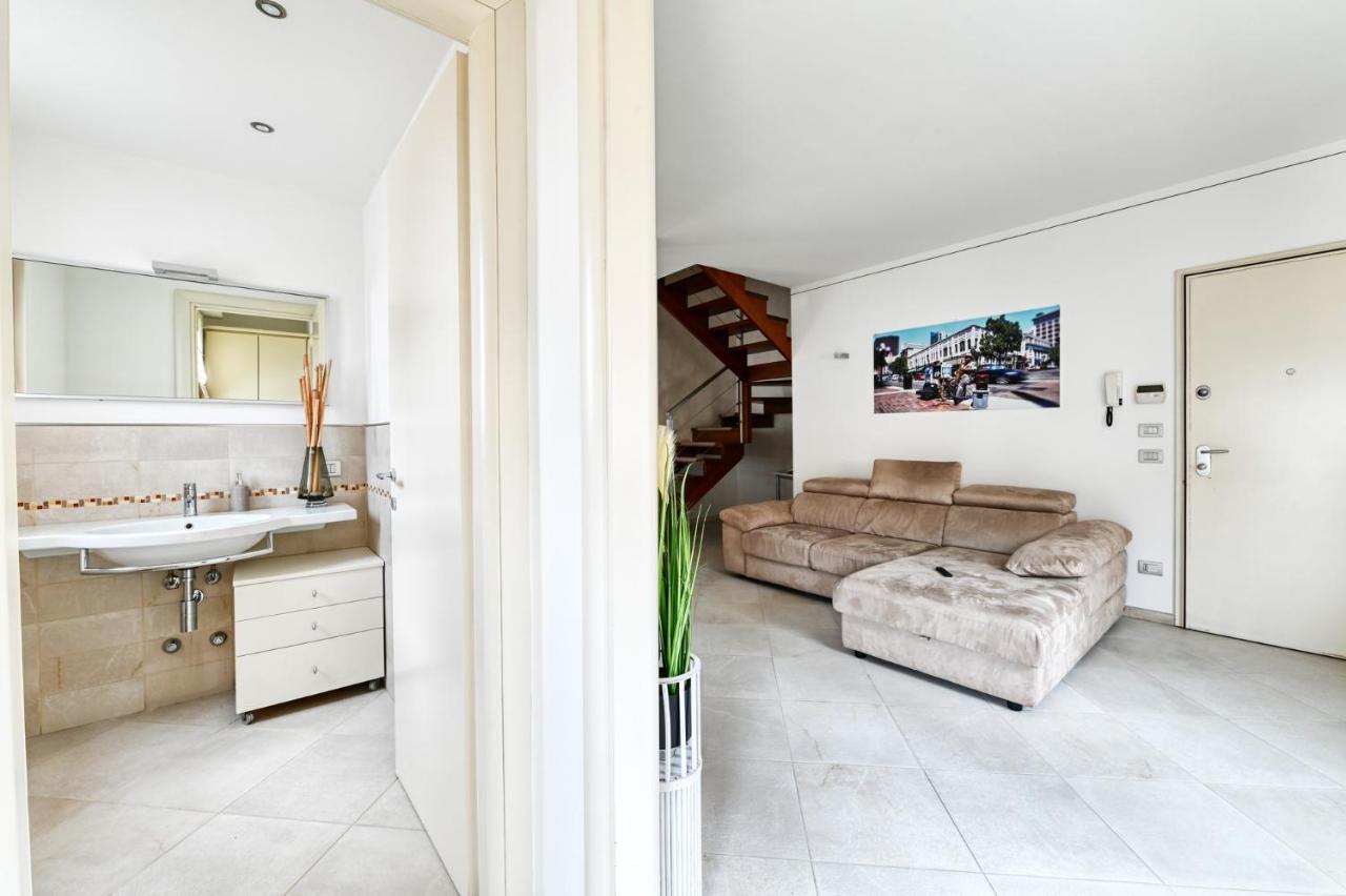 Pearl House - Sirmione Holiday - Jacuzzi Privata Exterior foto