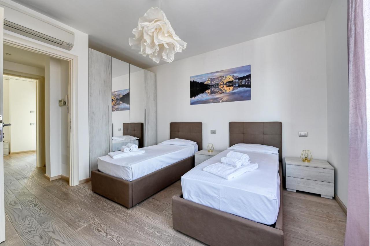 Pearl House - Sirmione Holiday - Jacuzzi Privata Exterior foto
